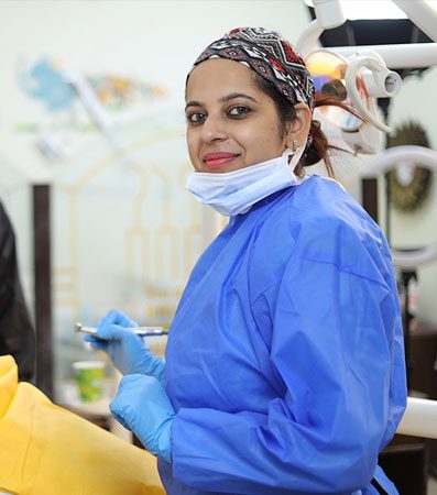Best Dental Implantologist Dr Kanika Gupta