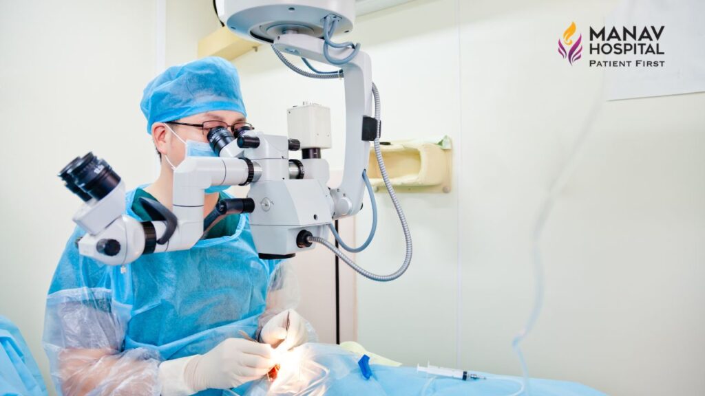 Eye specialist performing pre-operative corneal assessment for LASIK in Ghaziabad